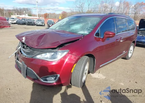 2017 Chrysler Pacifica Touring-L z USA, uszkodzony, nr VIN 2C4RC1BG3HR510259